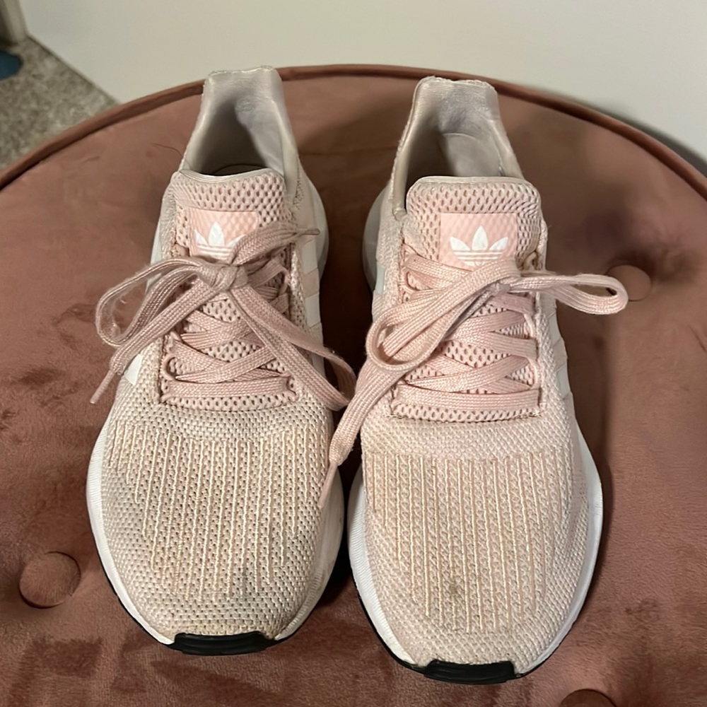 Women’s Adidas Shoes | Size 7 | Pink